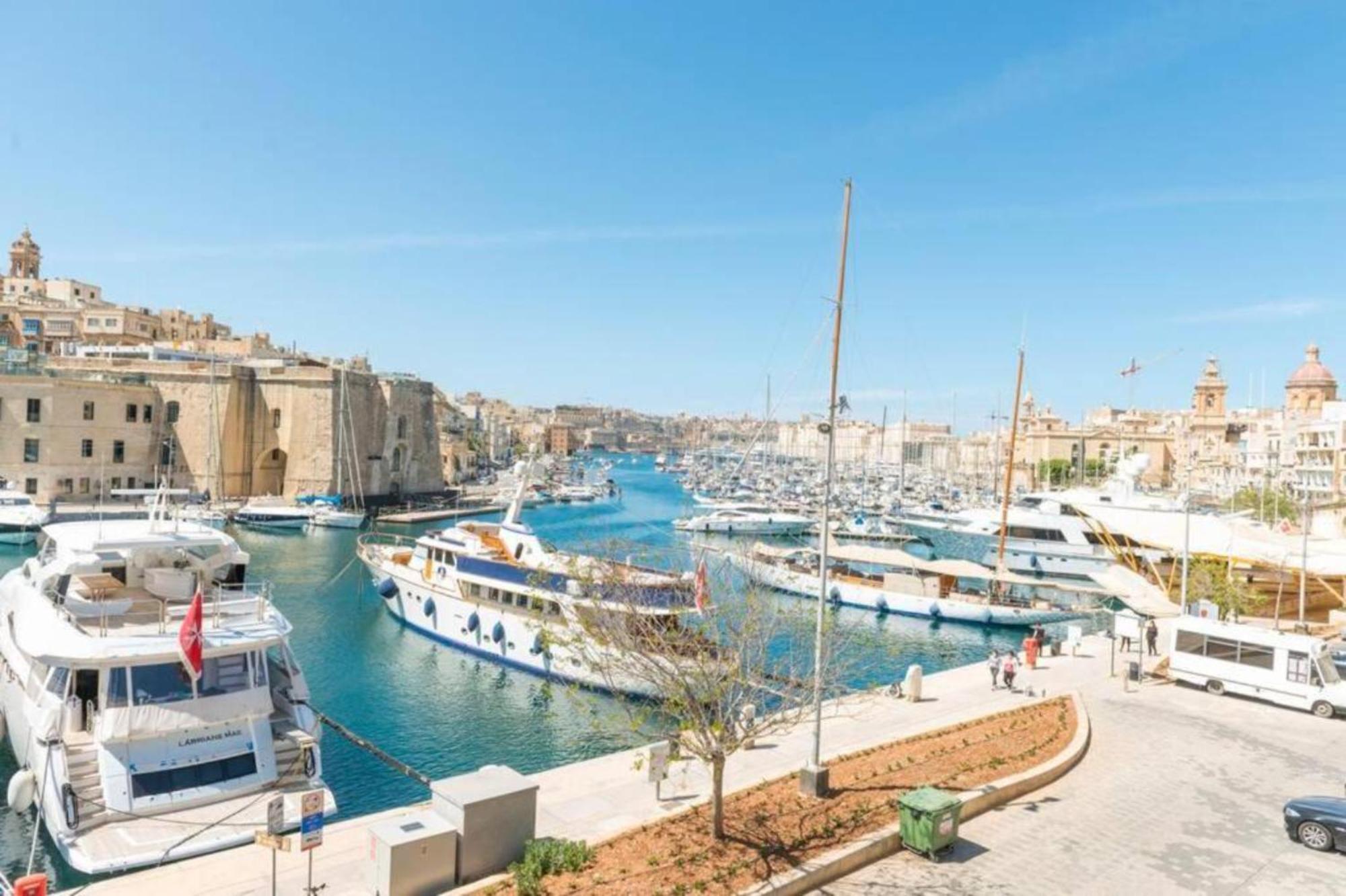 Authentic 1St Fl Apartment At The 3 Cities Marina Cospicua Exterior photo